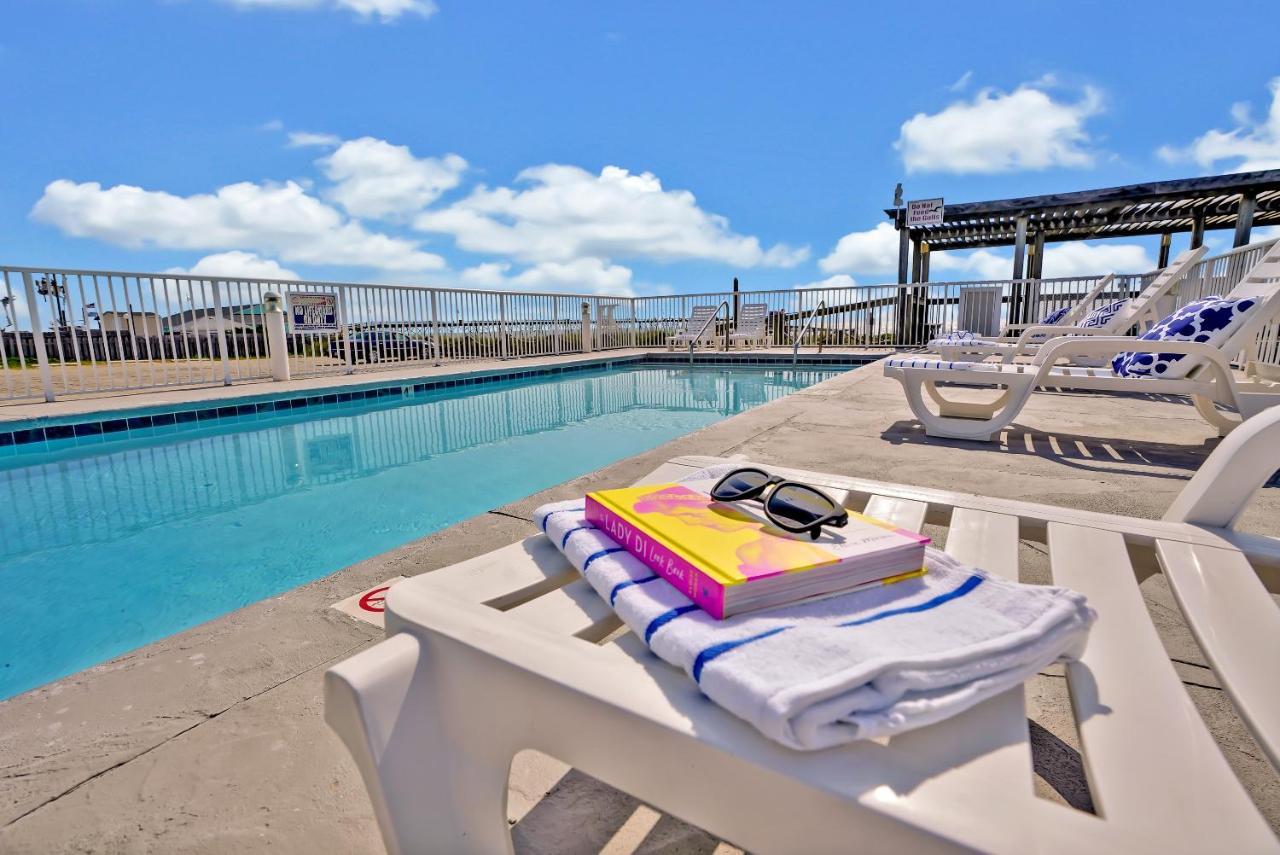 Admiral'S Quarters Motel Kure Beach Eksteriør billede